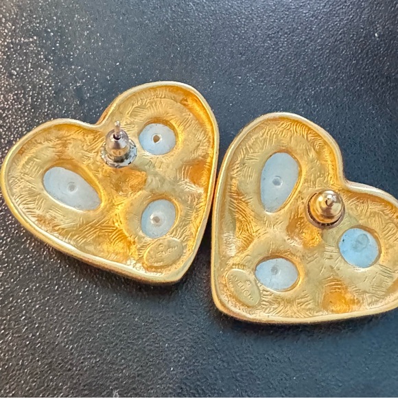 GIVENCHY Vintage 1980s Elegant Gold Heart Earrings - Picture 6 of 7